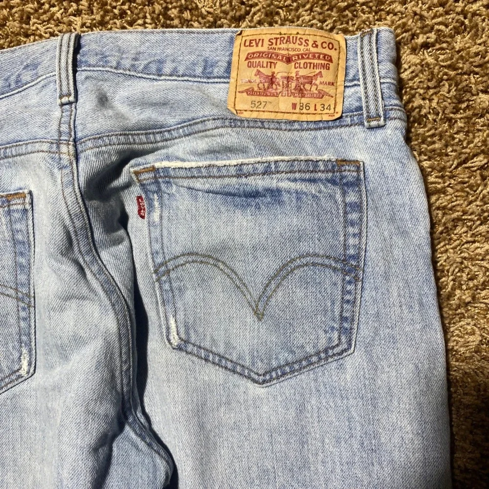 Levis 527 Low Boot Cut Jeans Mens 36x34 Light Wash Denim 100% Cotton Blue